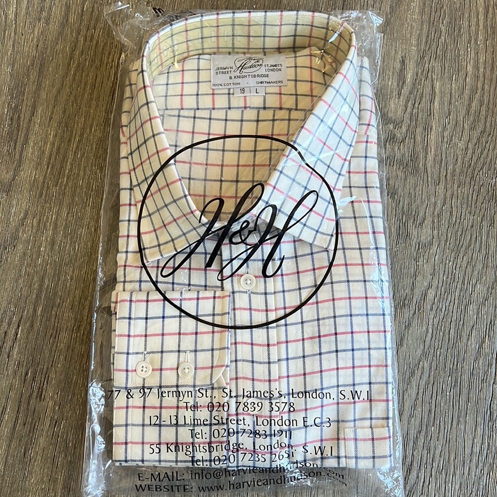 New never worn Harvie and Hudson cream shirt with red and navy stripes size 19
